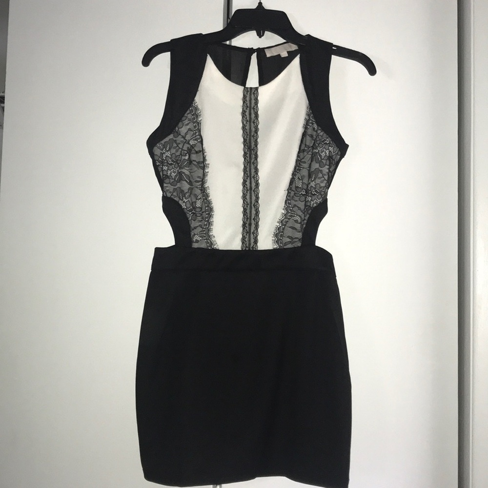 Black/white dress